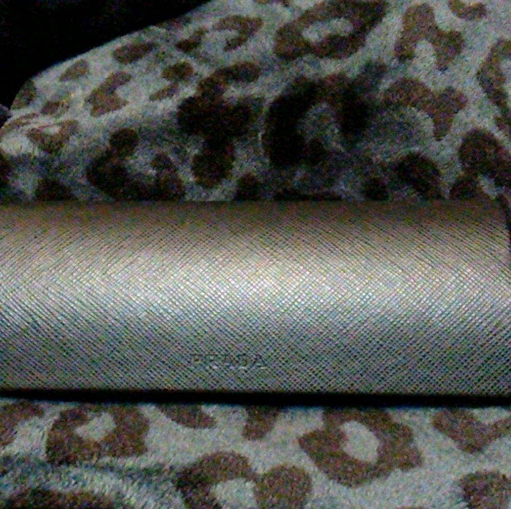 👓 Prada glasses case